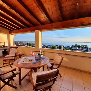 apartment-perla-del-garda.hotelinveneto.com/